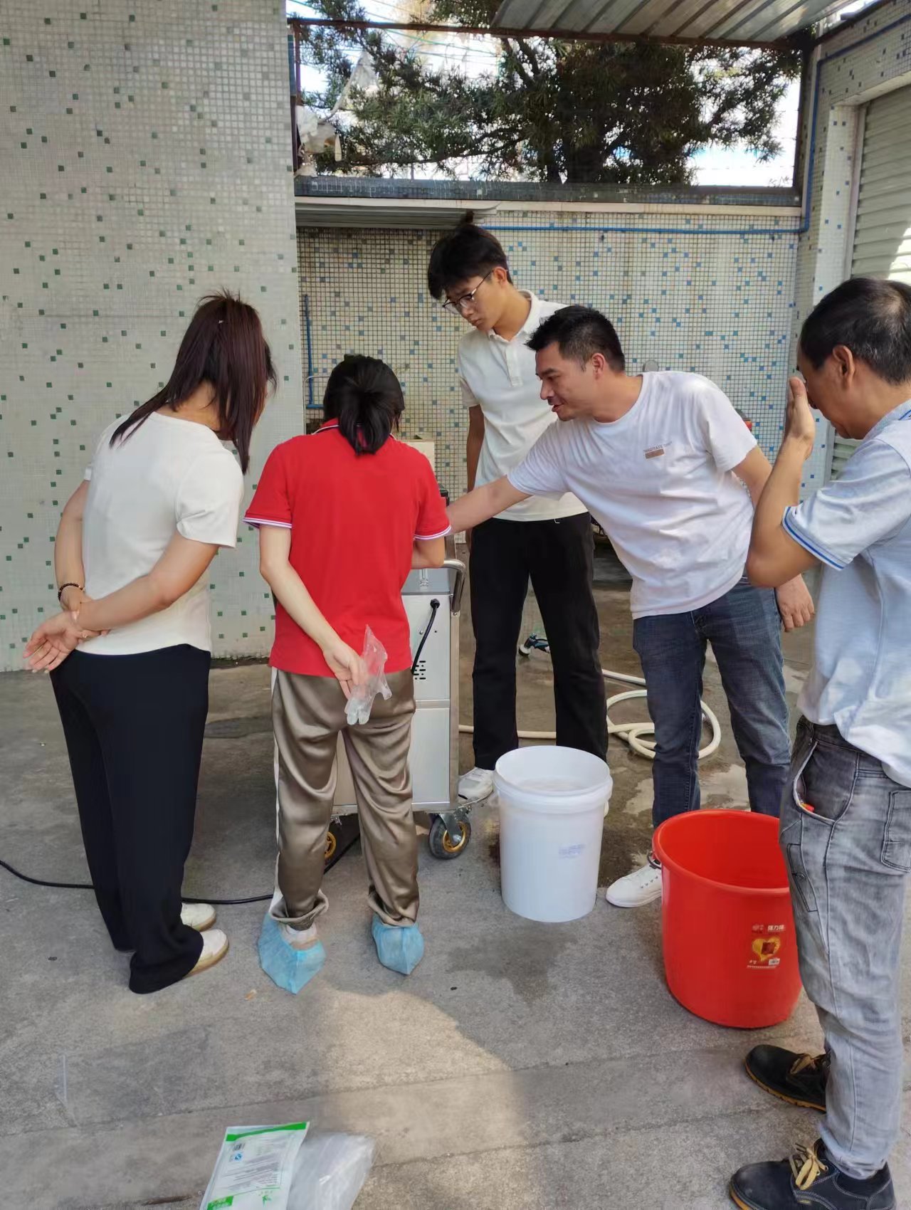 食品加工業(yè)使用臭氧發(fā)生器進(jìn)行殺菌消毒的應(yīng)用和優(yōu)點(diǎn)